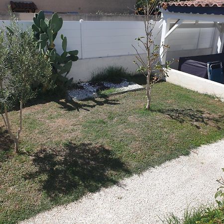 Adorable maison d'hôte, avec terrasse vue sur piscine, wifi 4G, proche de BEZIERS Cers Extérieur photo