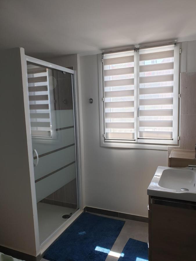 Adorable maison d'hôte, avec terrasse vue sur piscine, wifi 4G, proche de BEZIERS Cers Extérieur photo
