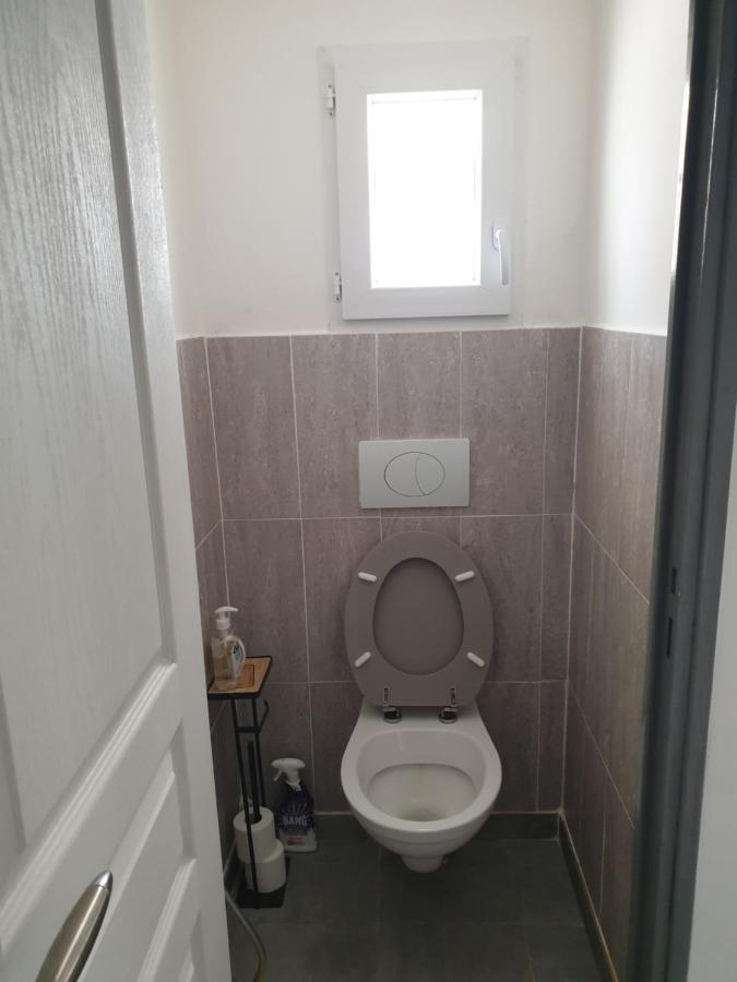 Adorable maison d'hôte, avec terrasse vue sur piscine, wifi 4G, proche de BEZIERS Cers Extérieur photo
